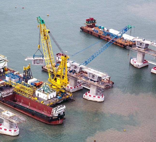 Crane barge services for HZMB project involving more than 40 unit